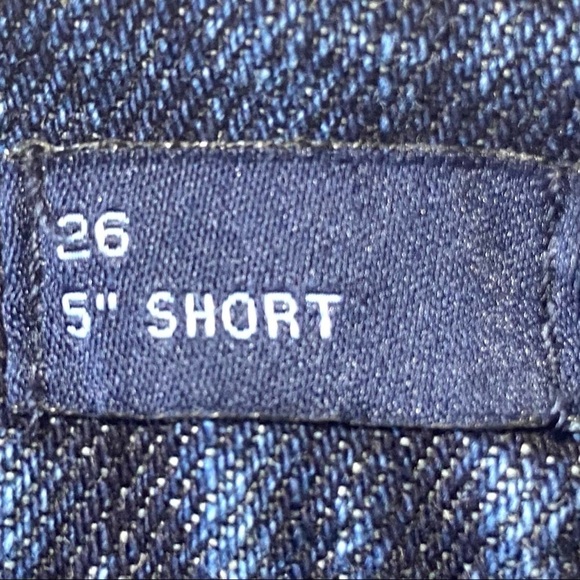 Gap Women's Hawaiian Floral Pocket 5" Jean Shorts - Picture 7 of 11